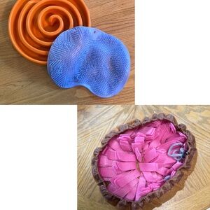 (2) Slow Feeders and Blue Silicone Lick Mat with Suction Cups